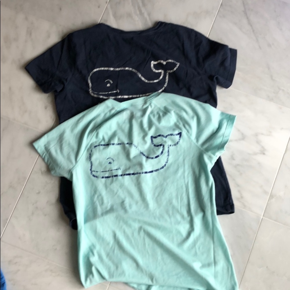 5 Vineyard Vines shirts - Picture 4 of 8